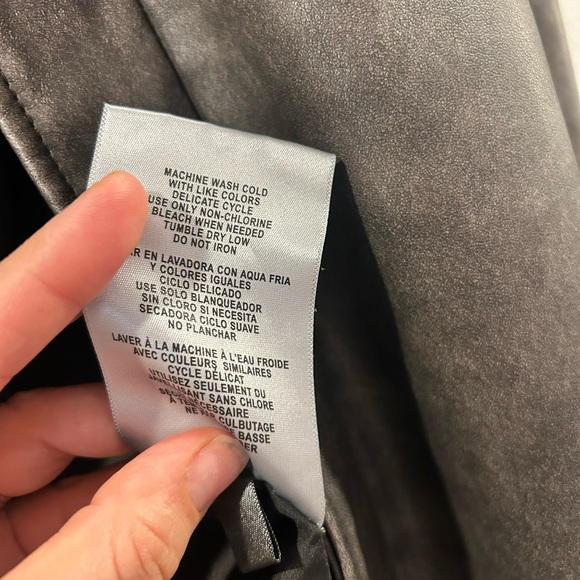 Levi’s Men's chocolate brown leather looking Jacket. Very soft. - Picture 9 of 11